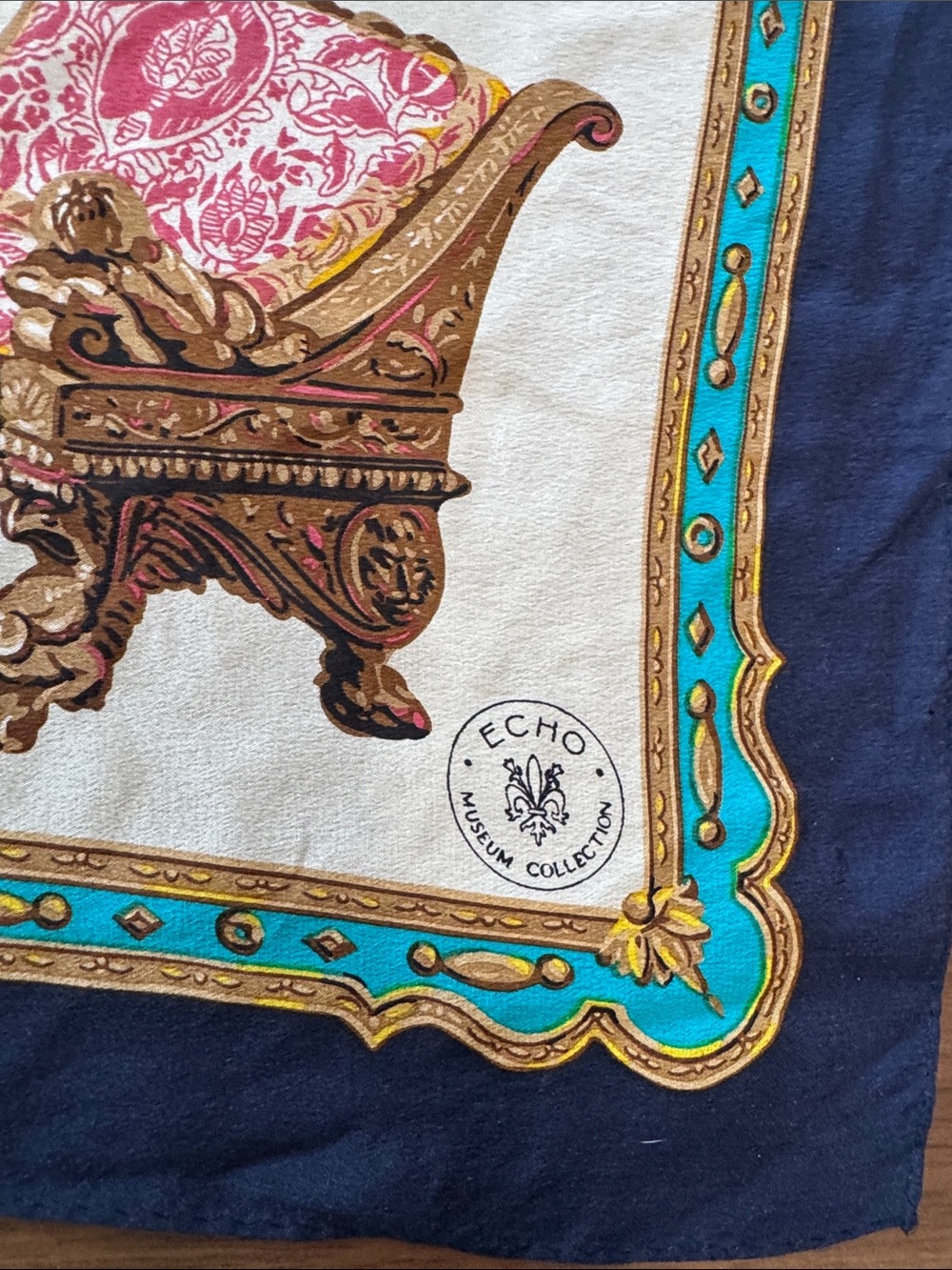 Echo Museum collection silk scarf - Picture 5 of 7